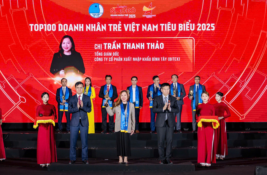 Ảnh của CEO BITEX hai lần vinh danh top 100 doanh nhân trẻ tiêu biểu Việt Nam